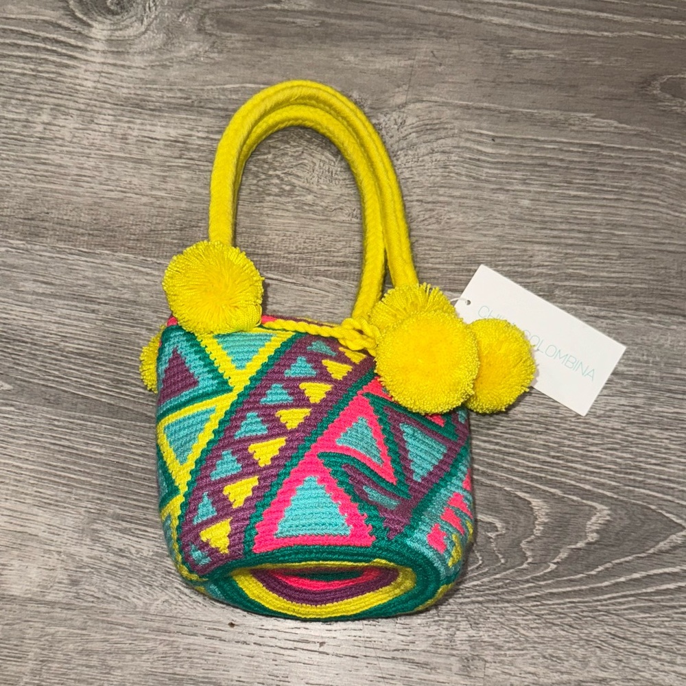 NWT CHILA COLOMBINA HANDMADE COLOMBIA  POMPOM SMALL BAG ANTHROPOLOGIE